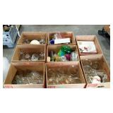 Skid lot: glassware, plastic cups including some