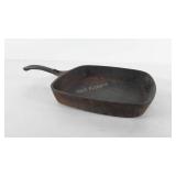 Cast iron square skillet, wagnerware, 9.5" x 9.5"