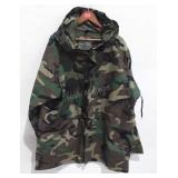 Cold weather camo parka jacket with hood, size XL
