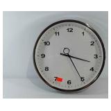 16" Suzuki clock, battery operated, non-tested