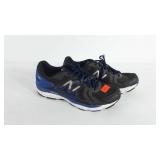 Tennis shoes, size 10