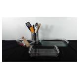 Kitchenwares, includes two pyrex casserole