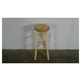Swivel seat stool, 30" to seat, peg missing