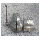 Cole Tool MFG. Vise, 3.5" jaws, Anvil type,