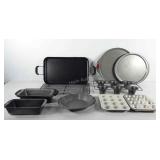 Bakeware, includes four mini muffin tins, two pie