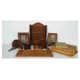 Mixed lot: most are either wall art or hanging