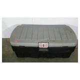 Rubbermaid storage trunk, 20 x 43 x 18, latching