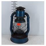 Dietz oil lantern, D-Lite No. 2, globe in good