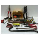 Tray lot of hand tools. pliers, snips, wrenches,