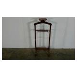 Valet stand, 41 1/2" tall