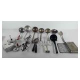 Kitchenwares, includes wonder shredder, ladles,