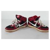 Nike tennis shoes size 6.5Y