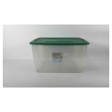68 quart tote with latching lid