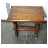 Pine end stand. 20"×14"×20".