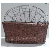 Dutch wicker dog or cat basket with wire cover 18