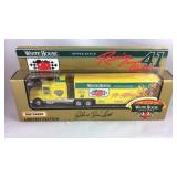 White House Apple Juice Matchbox Transporter No