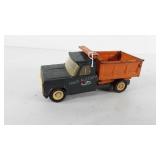 Metal Structo dump truck, 9"