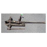 Nice old Post Vise, 4.5" jaws, fracture as shown