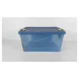 Rubbermaid 45 quart tote with latching lid