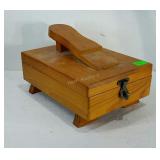 Shoe shine kit with supplies. Low profile.