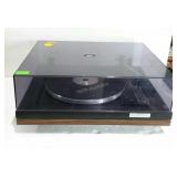 Realistic LAB-58 turntable. Powers on, not tested