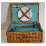 Picnic set, basket and place settings for 4