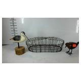 Decor group, includes two wooden bird figures and