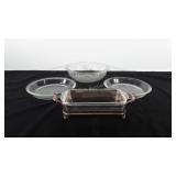 Glassware, includes pyrex pie plates, pyrex