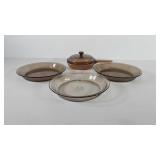Pyrex glassware, includes three pie plates and