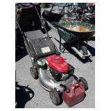 Honda Push Mower, twin blade 3 in 1 system, rear