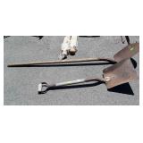 2 Shovels