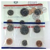 The US Mint 1989 Uncirculated Coin Set w/ D & P