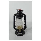 Oil lantern, V & O No. 20 pathfinder lantern, 12"