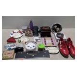 Decor and more, Under Armour cleats size 11,