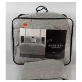 Simply Vera bed linens, Vera Wang queen comforter