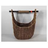Large decor basket, built with wire support,