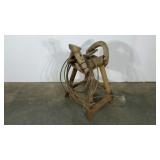 Saddle stand, includes rope