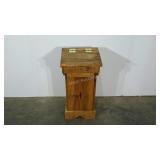 Rustic trashcan, removable lid, needs cleaned