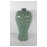 Celadon Glaze inlaid clouds and cranes ceramic