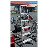 6ft Aluminum Step Ladder