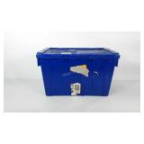 Industrial tote with interlocking lid,
