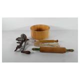 Kitchenwares, includes wooden salad bowl, rolling
