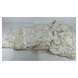 Queen size bed spread with two pillow shams,