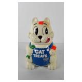 Cat treats cookie jar, meows when opened,