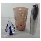 Mixed group, includes glass vase, namber bud vase