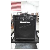 Hartke B900 Amplifier, powers up when plugged in