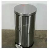Simple Human trash can, step pedal works, front