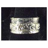 Size 9 artisan crafted sterling spinner ring