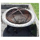 Firepit, screen lid is rough, pit itself okay