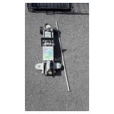 Floor Jack, 2 ton capacity